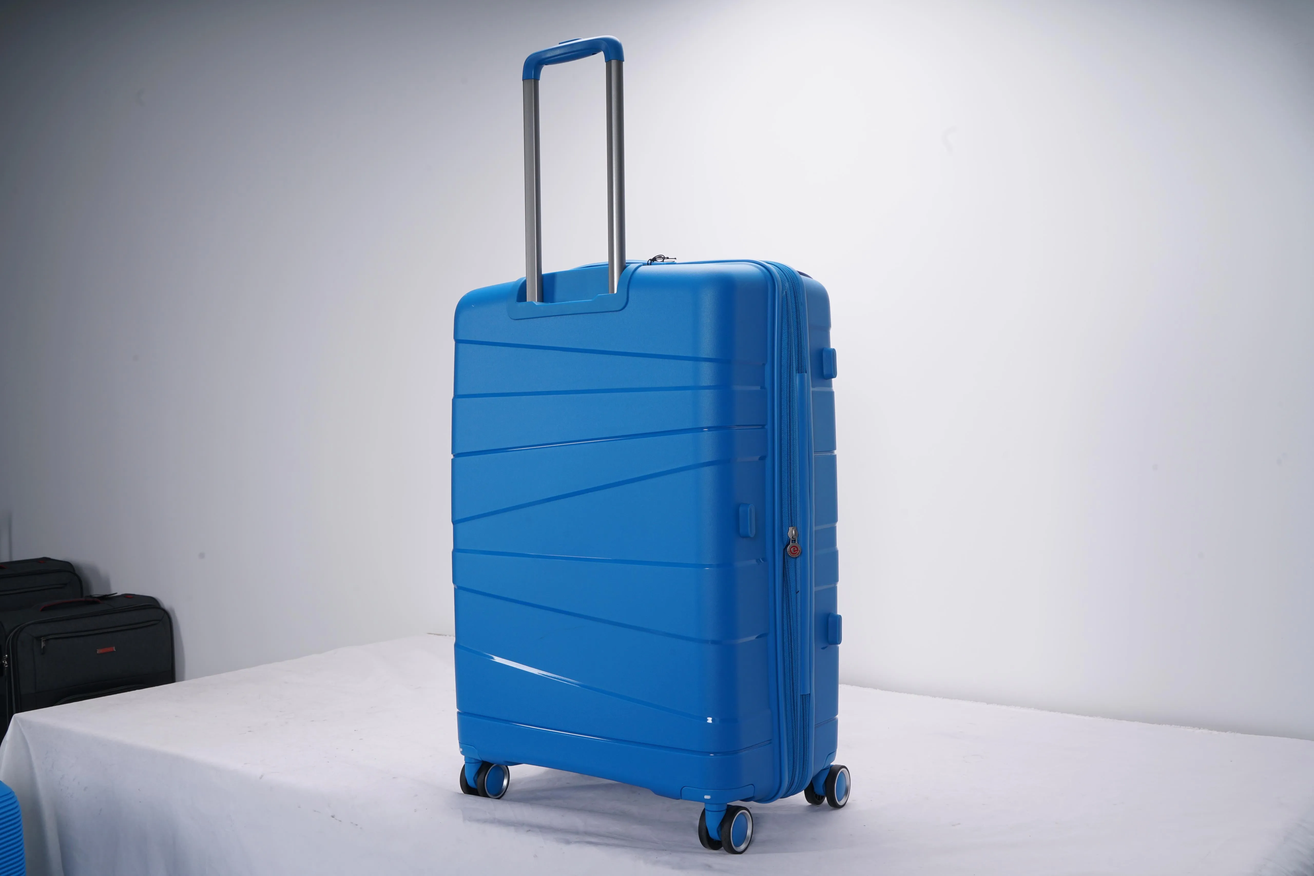 Justpack Pl106-  PP unbreakable 8 wheels Medium Luggage