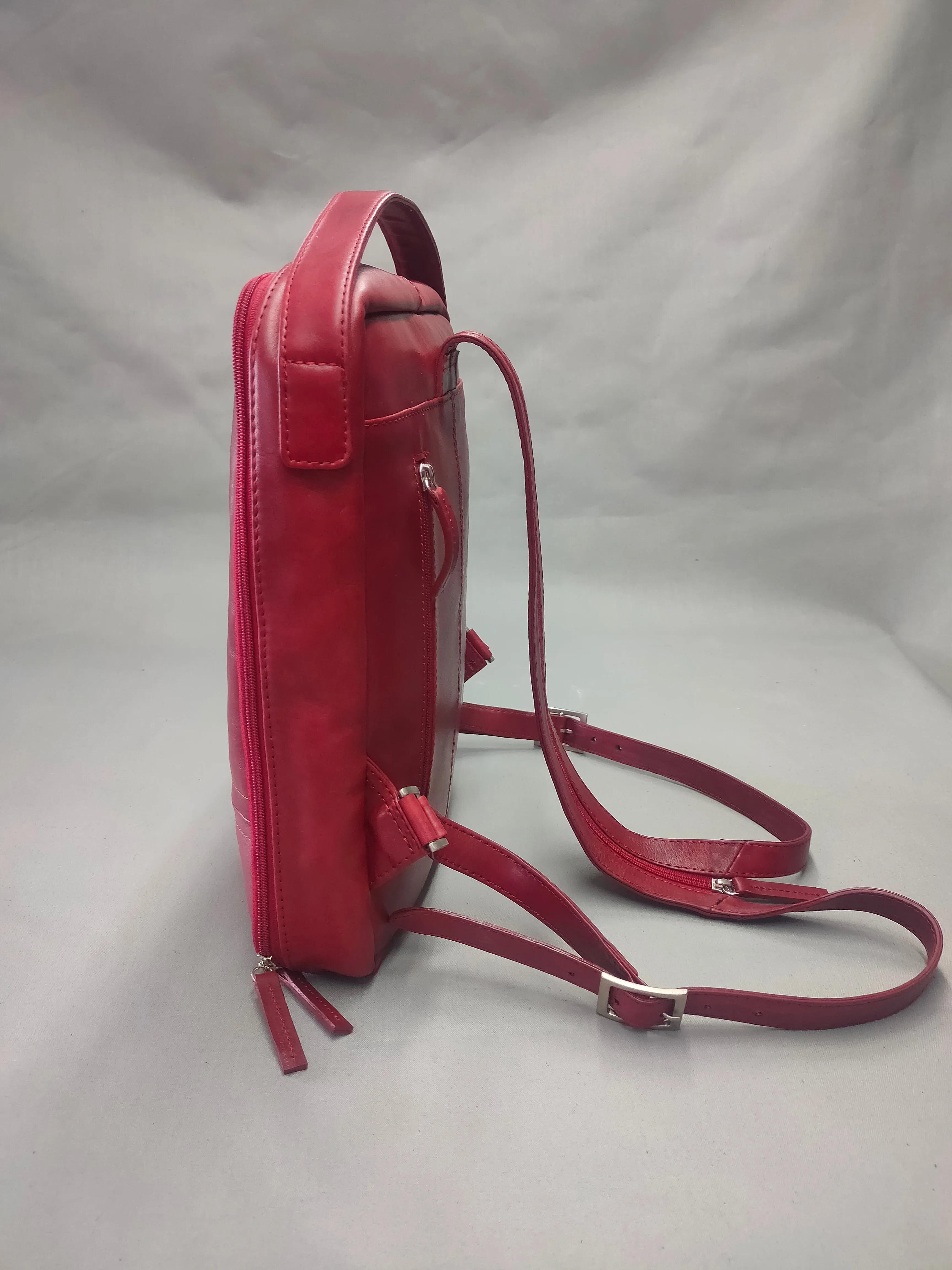 Kristoff backpack vachata red