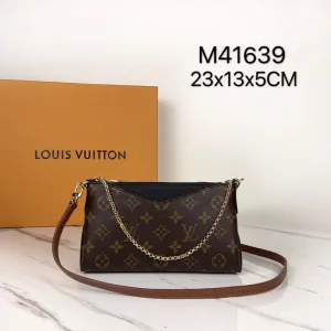 LOV2 Bags - Fashion Bags  1044