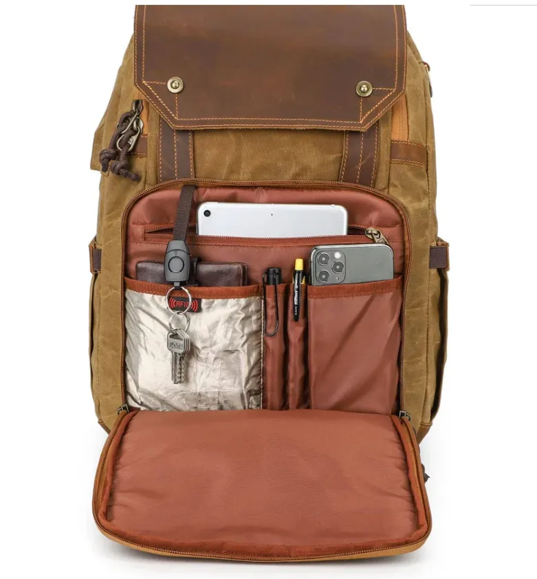 Vintage Camera Backpack | Sierra Nevada
