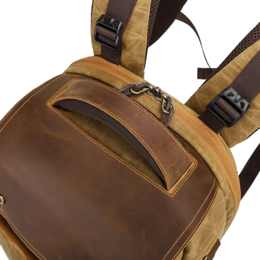 Vintage Camera Backpack | Sierra Nevada