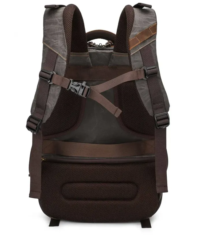 Vintage Camera Backpack | Sierra Nevada