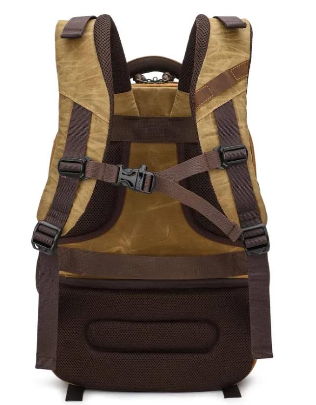 Vintage Camera Backpack | Sierra Nevada